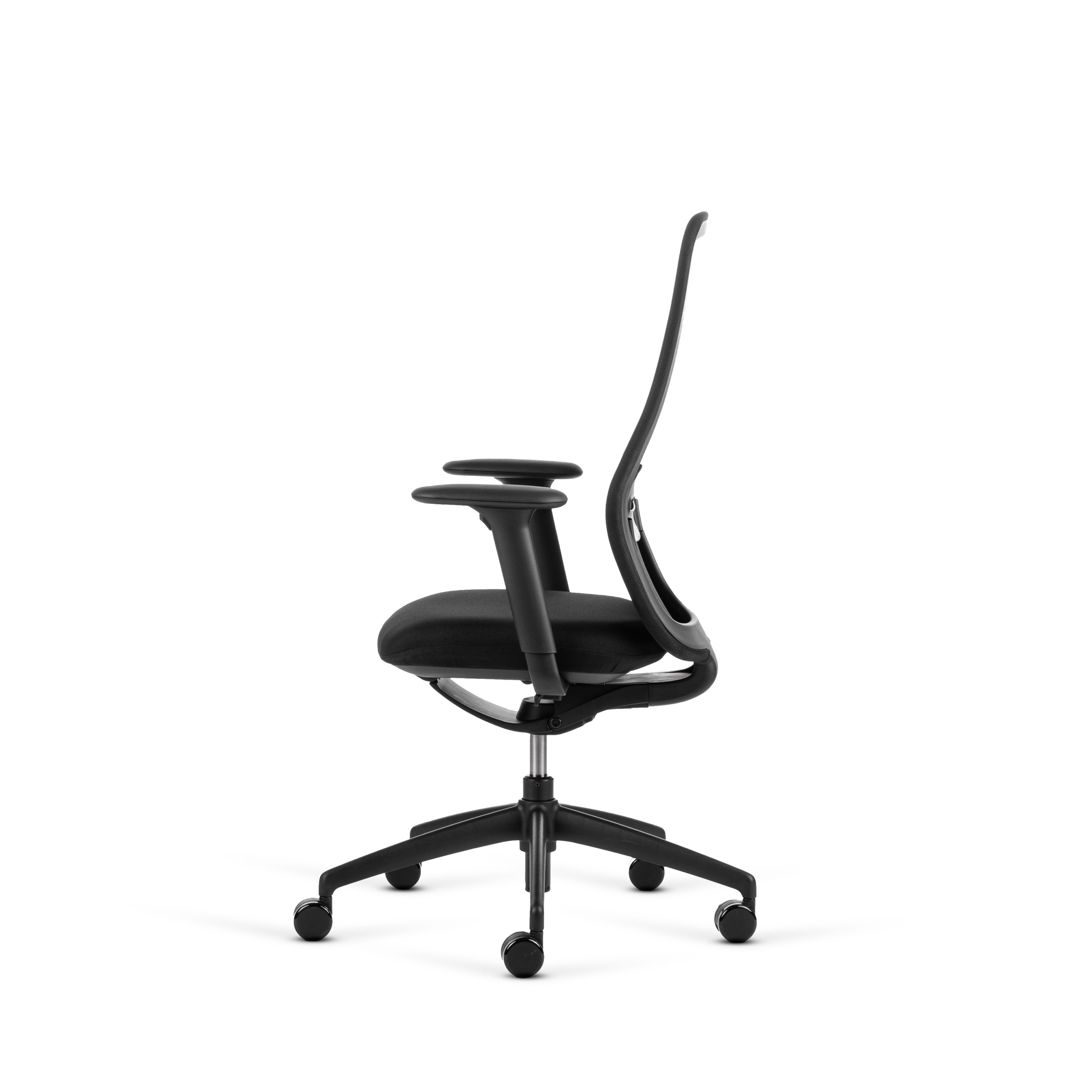 Masterchair_Basic_schwarz_B03