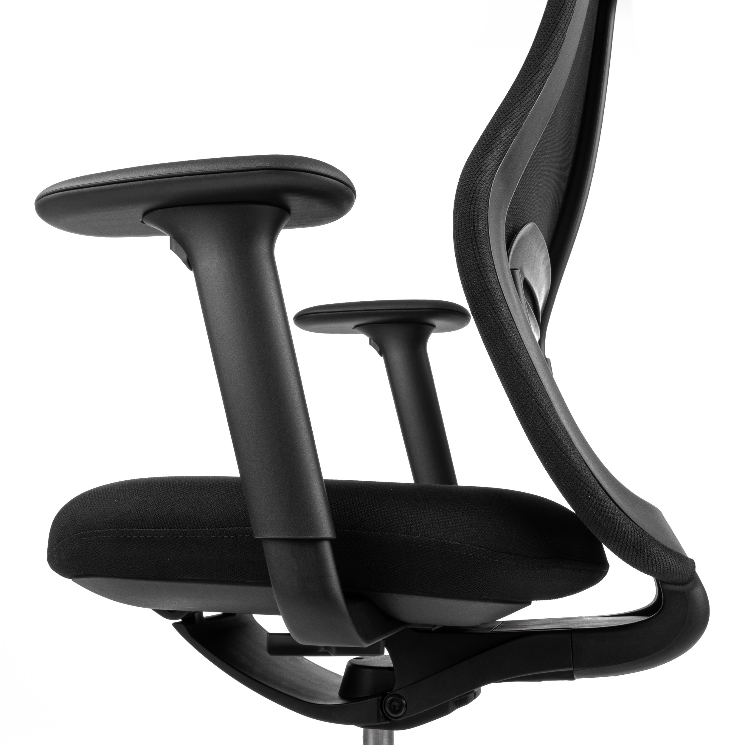 Masterchair_Basic_schwarz_B09